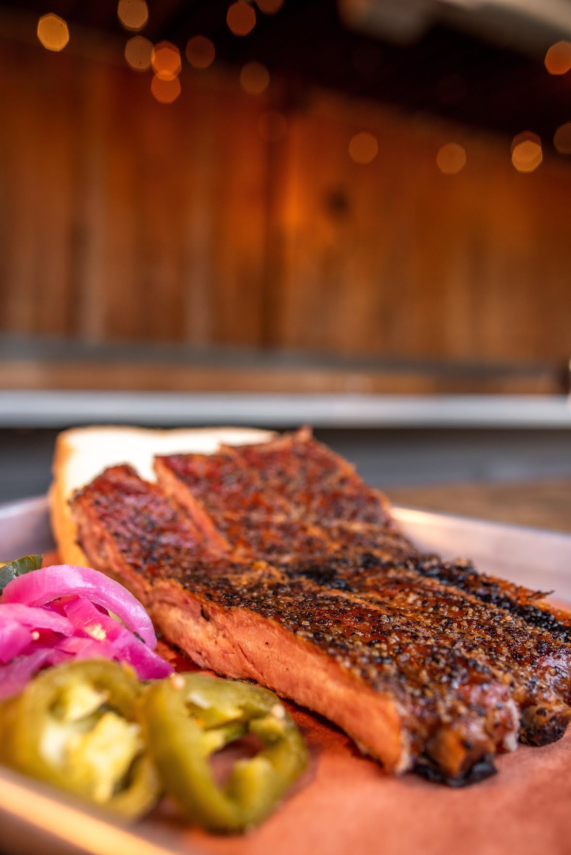 OUTSIDER BBQ & BEER GARDEN by null