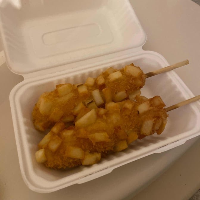 Mochii Donut North Center by null