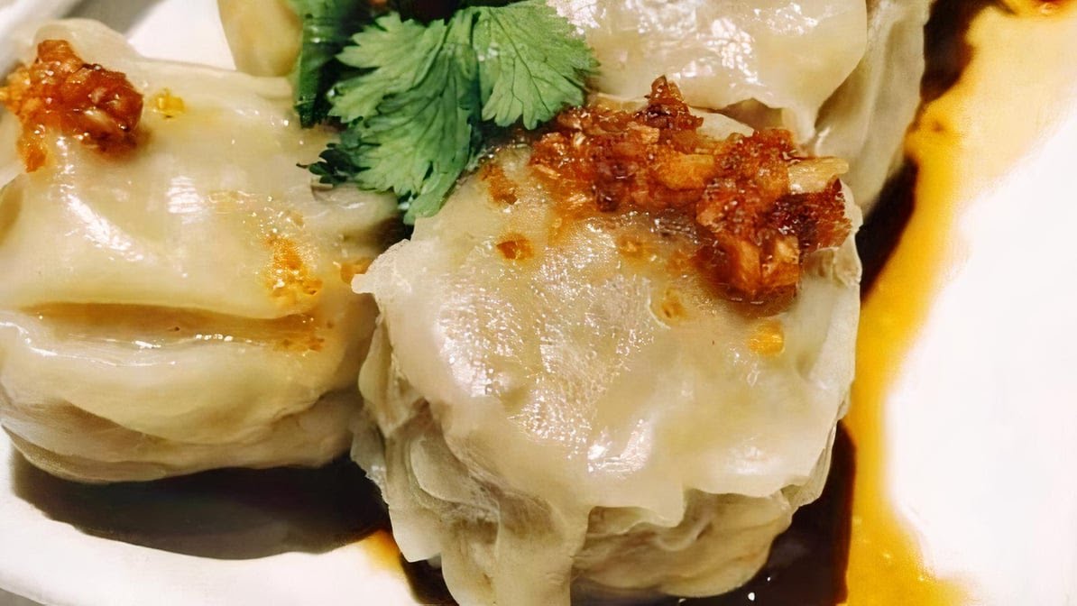 The Eastern Peak - Thompson Lane by null