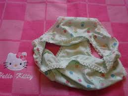 女子小学生染みパンツ|楽天市場】【訳あり】ジュニア向け ショーツ3枚セット 女の子 パンツ 肌着 145cm〜155cm 12才〜14才 子供用下着 英字 ロゴテープ 無地  ホワイト グレー ブラック ベージュ ピンク フリーサイズ 肌着 アンダーウェア 小学生 中学生 見せぱんつ リブロゴ 女児 キッズ ...