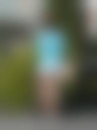 熟女ふとももエロ|熟女のミニスカ画像21枚！ムチムチの太ももがエロい素人ババアのミニスカ姿！(パンチラあり) | エロログZ