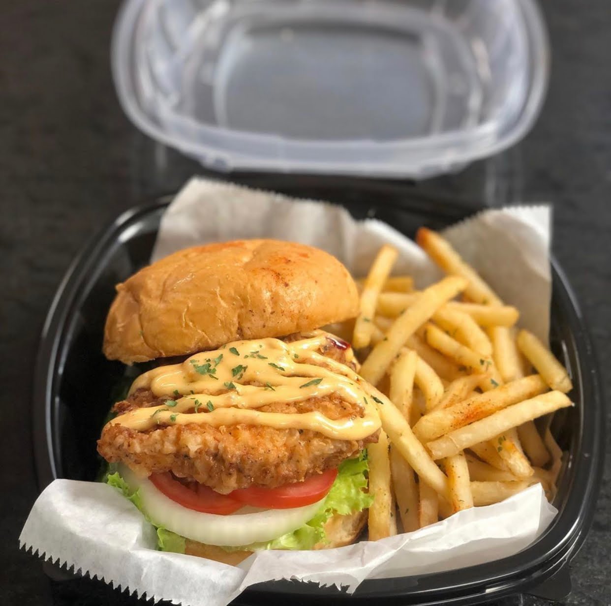 JDS SUMMERHILL VARIETY DELI by null