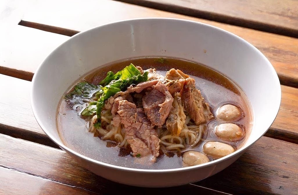 Thonglor Thai Restaurant by null