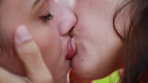 Girls kissing jpg x Kissing free