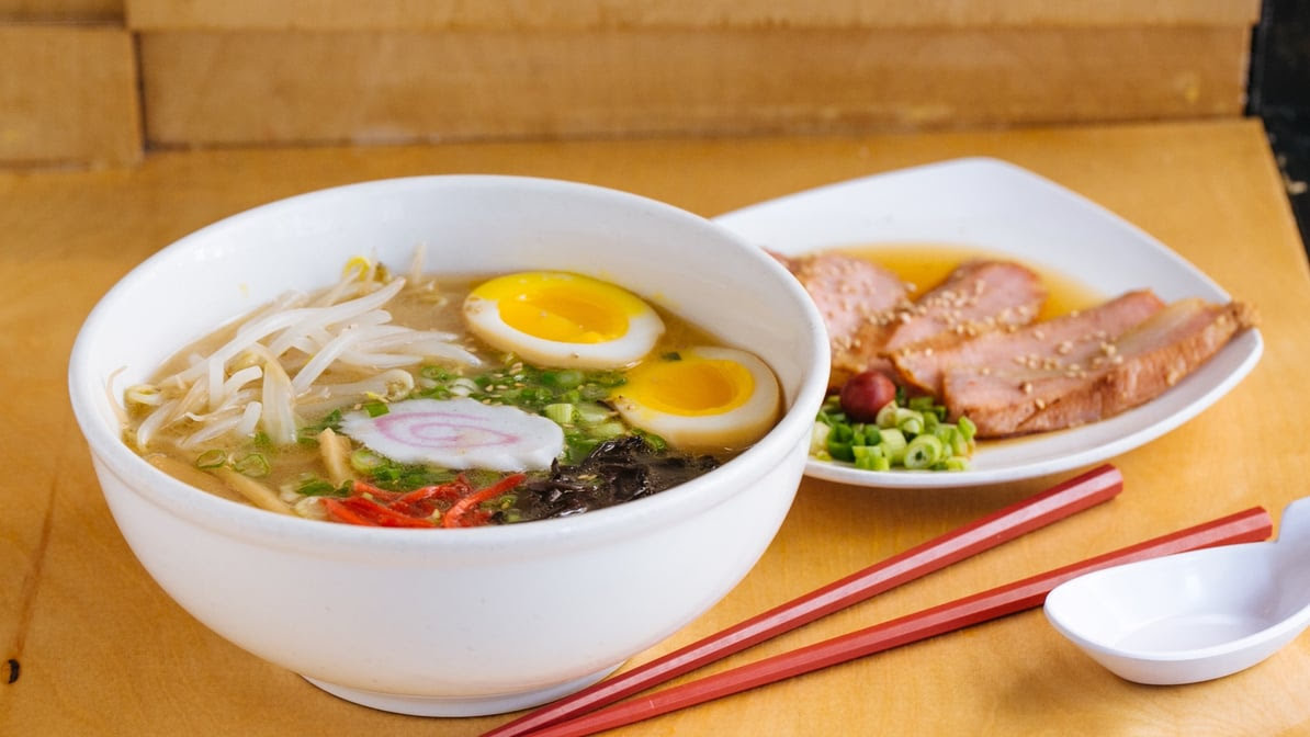 Nom Nom Ramen by null