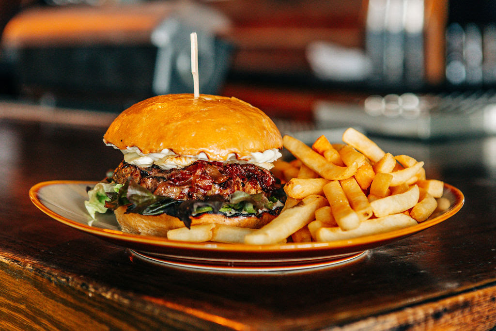 Oak and Honey by null