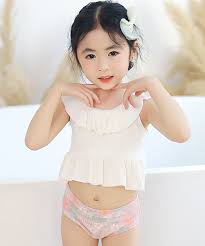 メゾピアノ　女子小学生　ヌード