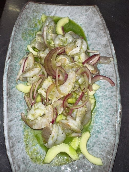 Mariscos y Sushi Los Tomateros by null