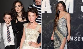 Millie bobby brown porn big tits jpg x Bobby brown big tits
