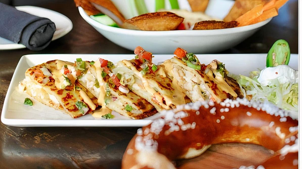 Fado Irish Pub by null