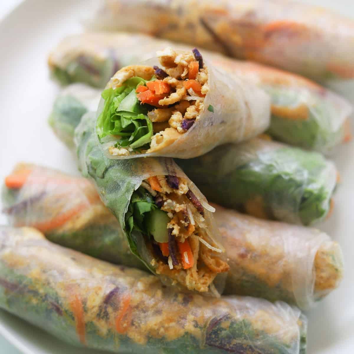 GHÉ bánh mì & rolls by null