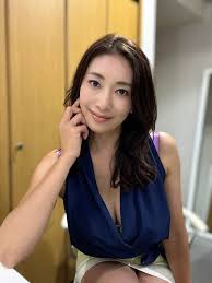 小早川令子|Amazon.co.jp: 【残りわずか】卓上 小早川怜子 2025年カレンダー 25CL-1812 : 文房具・オフィス用品