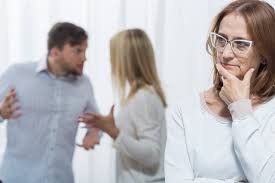 trestný čin|Základy práva - ❗Trestný čin je prečin a zločin. (§ 9 Trestného zákona) Pre  zaradenie trestného činu pod pojem PREČIN je rozhodujúce zavinenie a horná  hranica trestnej sadzby. Prečinom je každý trestný