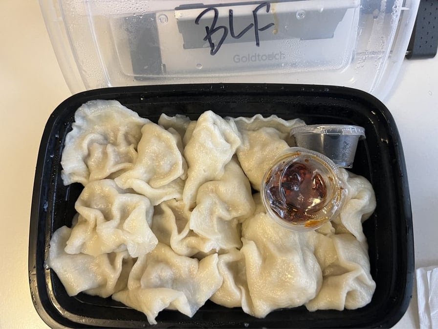 Yuanbao Jiaozi 元寶餃子 by null