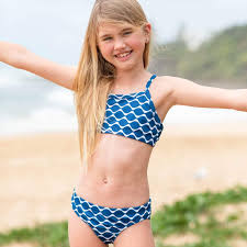 preteen bikini|8,999点のPreteen Girl Swimsuitのストックフォト - Getty Images