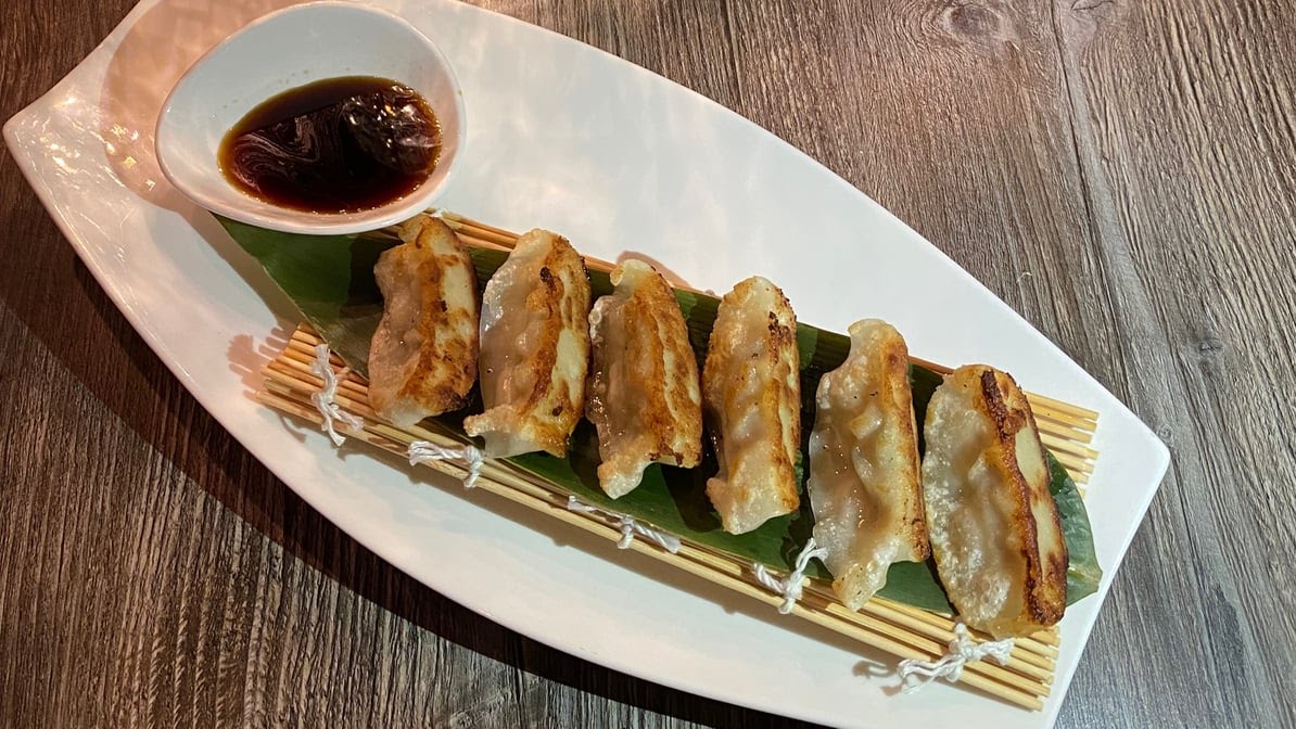 Basil Cafe Asian Cuisine by null