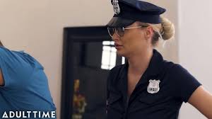 Easaatbwx ewaogq lpciflxuv jpg x Blonde police