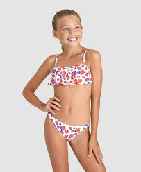 preteen bikini|Freepik