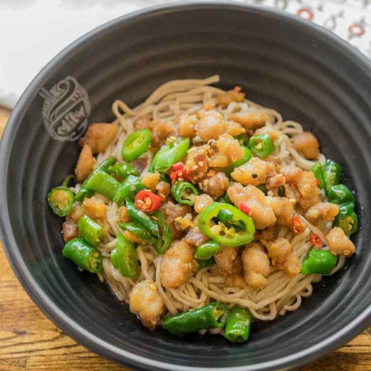 Min’s Noodle House 渔家重庆小面 by null