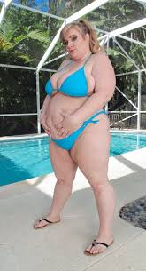 Pregnant veronica vaughn lifting up her full titti jpg x Veronica vaughn