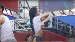 iu 乳首|Pin oleh お乳首獄門同好会 di サナ | Selebriti, Wanita, Gaya busana