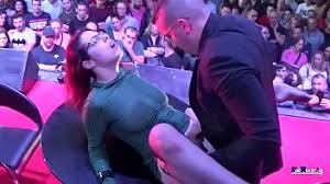 Danna hot teniendo sexo en publico la sorprende la policía algo mas jpg x Videos sexo en publico