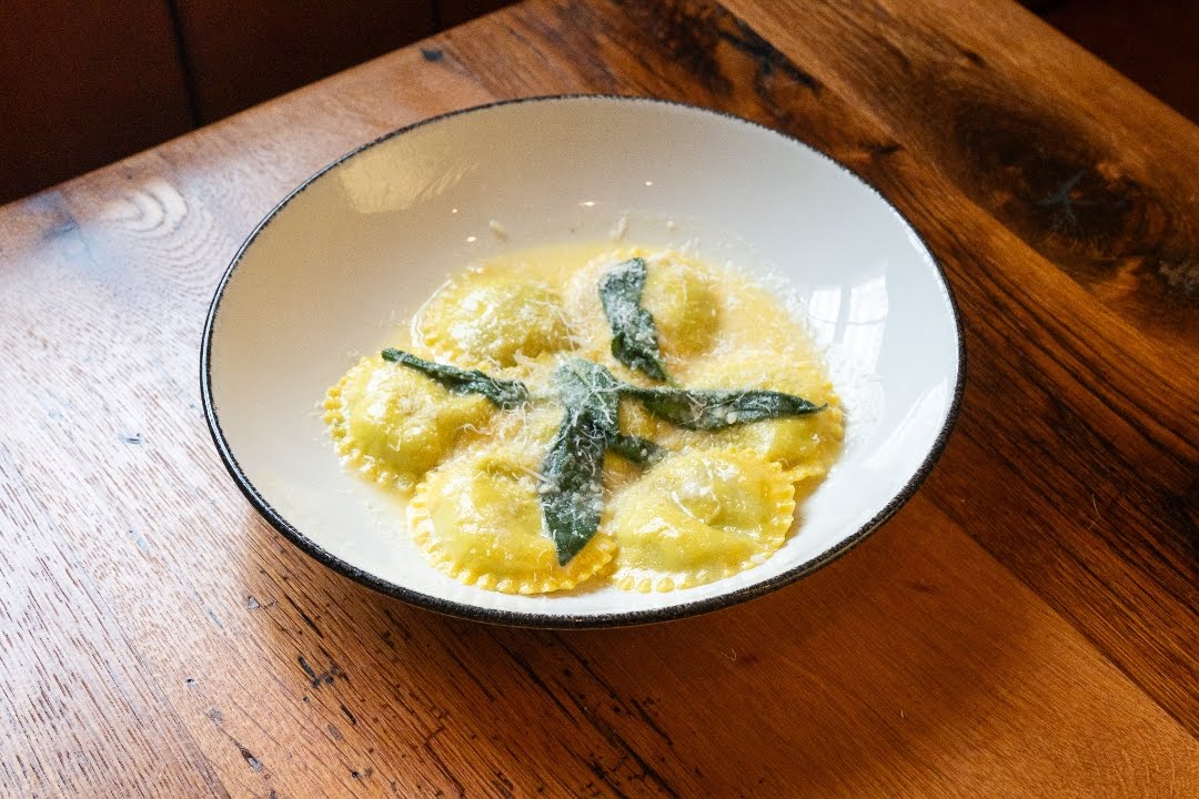 Terroni Sud Forno Produzione e Spaccio (Spaccio East) by null