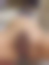 顔 まんこ |極太マンコの若い女がカメラの前で顔を出し、オオカミ友にマンコを犯せと命令されるのを聞きながら、オオカミ友にアップを見せるためにマンコ を開き、草を生やされたいと呻きながら顔を撮影している。 -AVJB