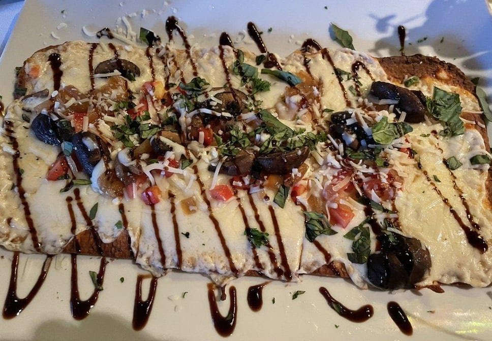 Luxe Restaurant & Martini Bar by null