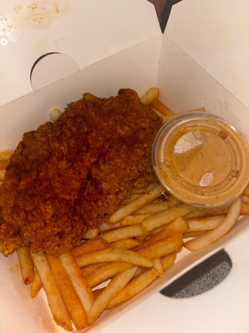 Ali's Chicken & Waffles by null