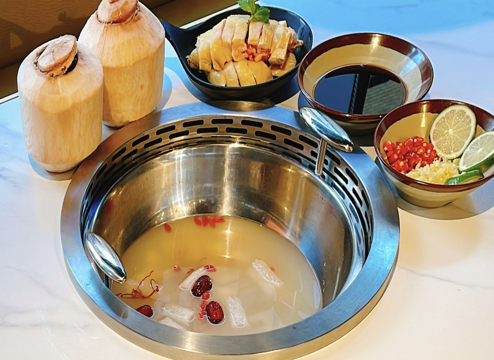 Hou Hot Pot 厚火锅 by null