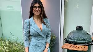 Mia khalifa perfect body slow motion solo jpg x Xxx mia khalifa