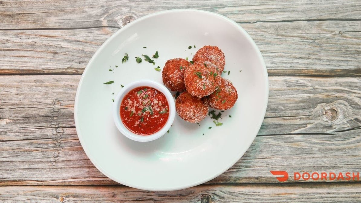 Harvest Bar + Kitchen - Brewery District by null