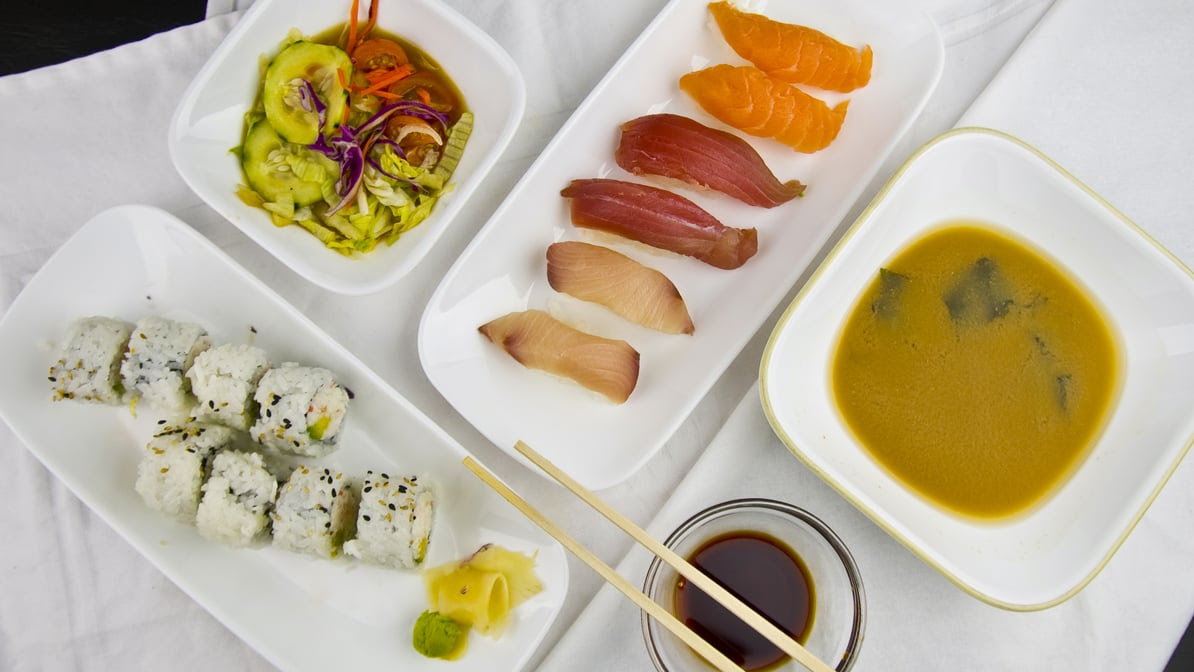 Sasa Sushi by null