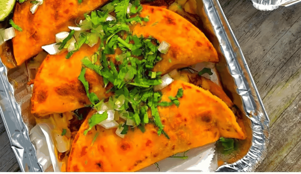 Chilacates Amory St by null