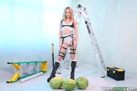 Melon crushing girls jpg x Watermelon girl