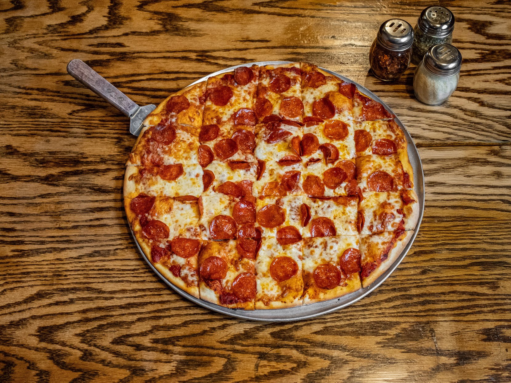 Lefty's Chicago Pizzeria by null