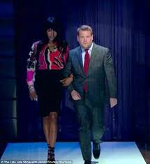 naomi 2 kvetinas duo 2|Celebrity Portraits by famous photographers