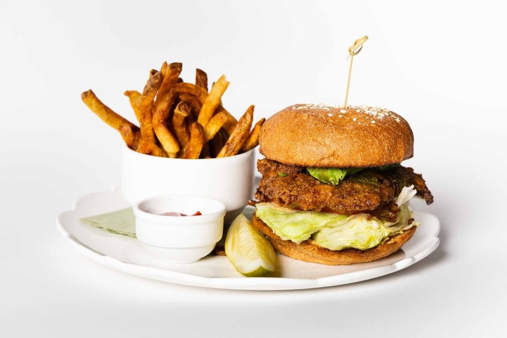 DJ's Great Room by null