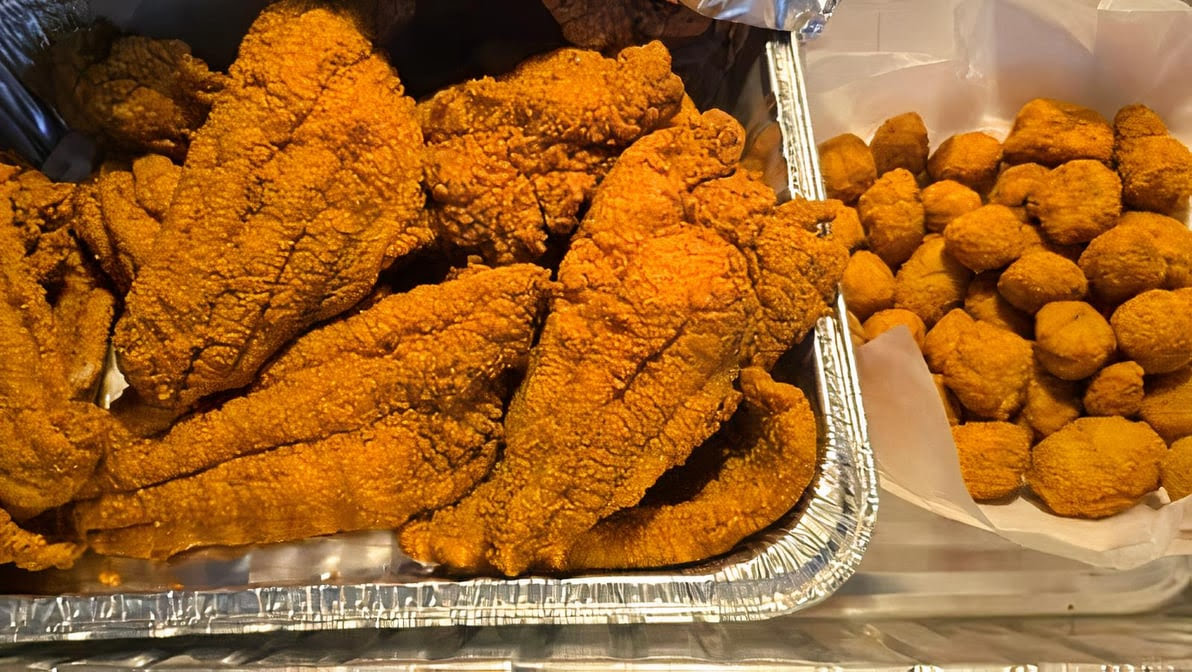 Chicago Lawn Harold's Chicken #17 by null