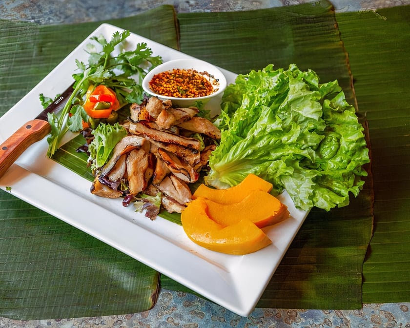 KHON Thai Kitchen by Seeda by null