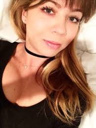 It was revealed that behind the scenes of icarly actress nsqktqepuvcc jpg x Jennette mccurdy