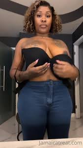 Slender black woman in jeans jpg x Hot black girls strip