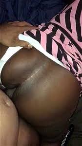 Une ebony avec un bon gros cul moelleux jpg x Gros cul black