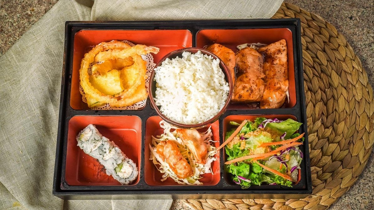 Samurai Japanese Steakhouse & Sushi by null