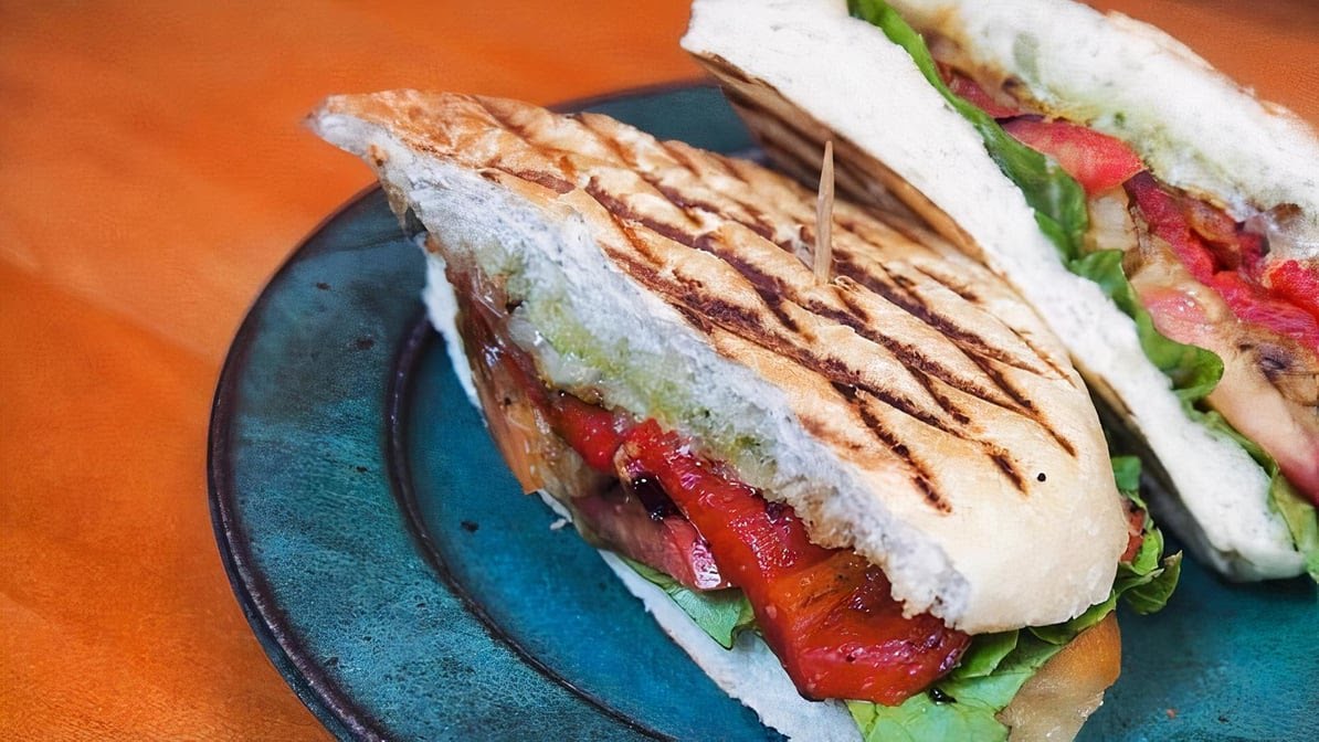 Afro Deli & Grill: Cedar Riverside by null