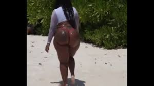 Eaf ggaaawavb miffml eon jpg x Big ass walking