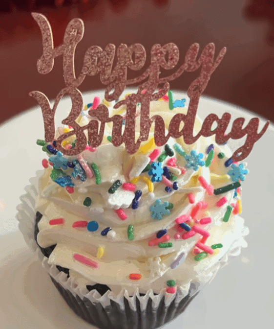 James & the Giant Cupcake by null