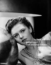 Faithful in fashion where to watch png x Donna reed