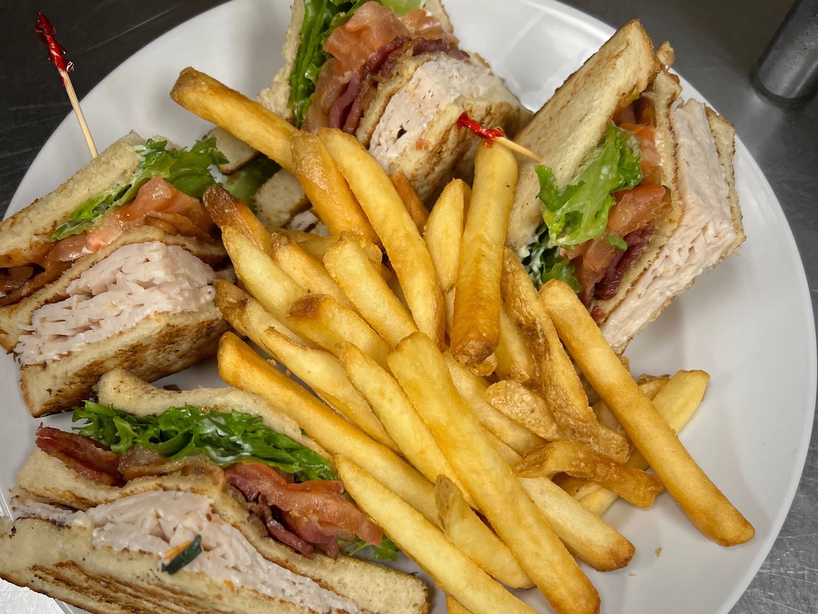 MoMo’s Cafe by null